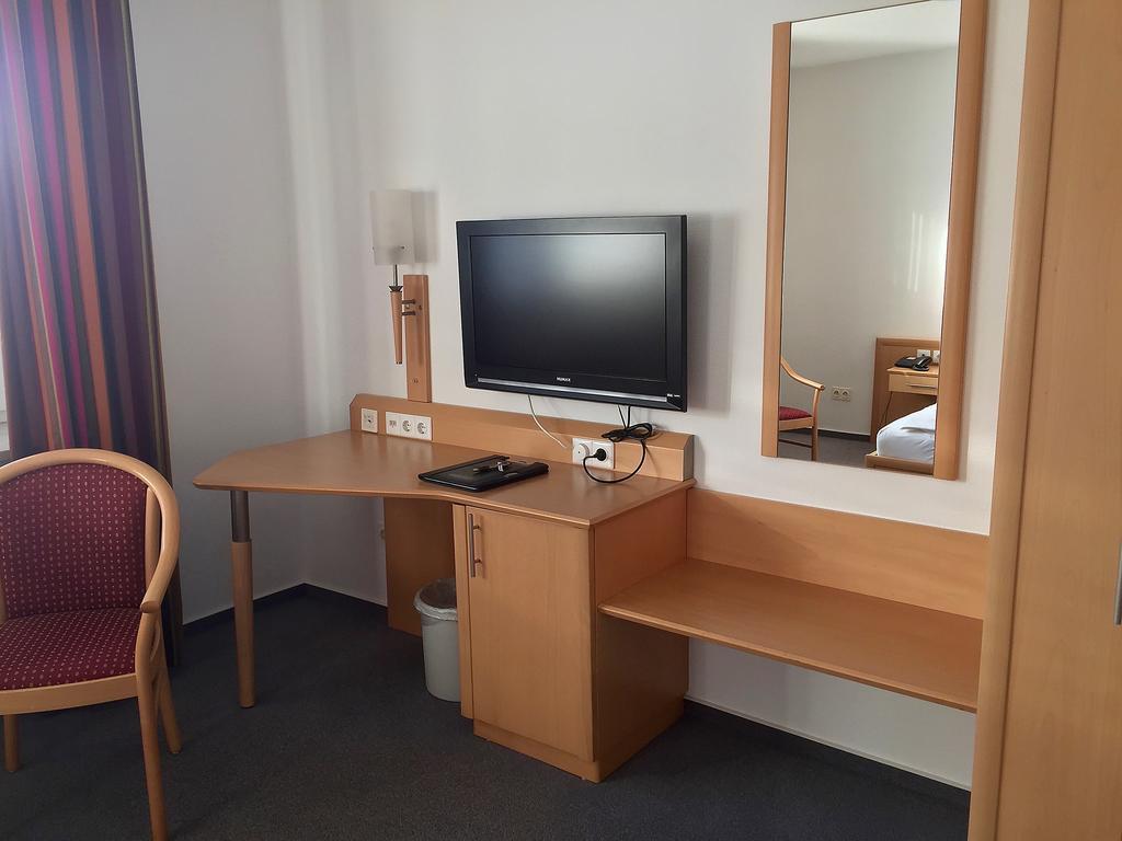 גרונאו Hotel Driland מראה חיצוני תמונה